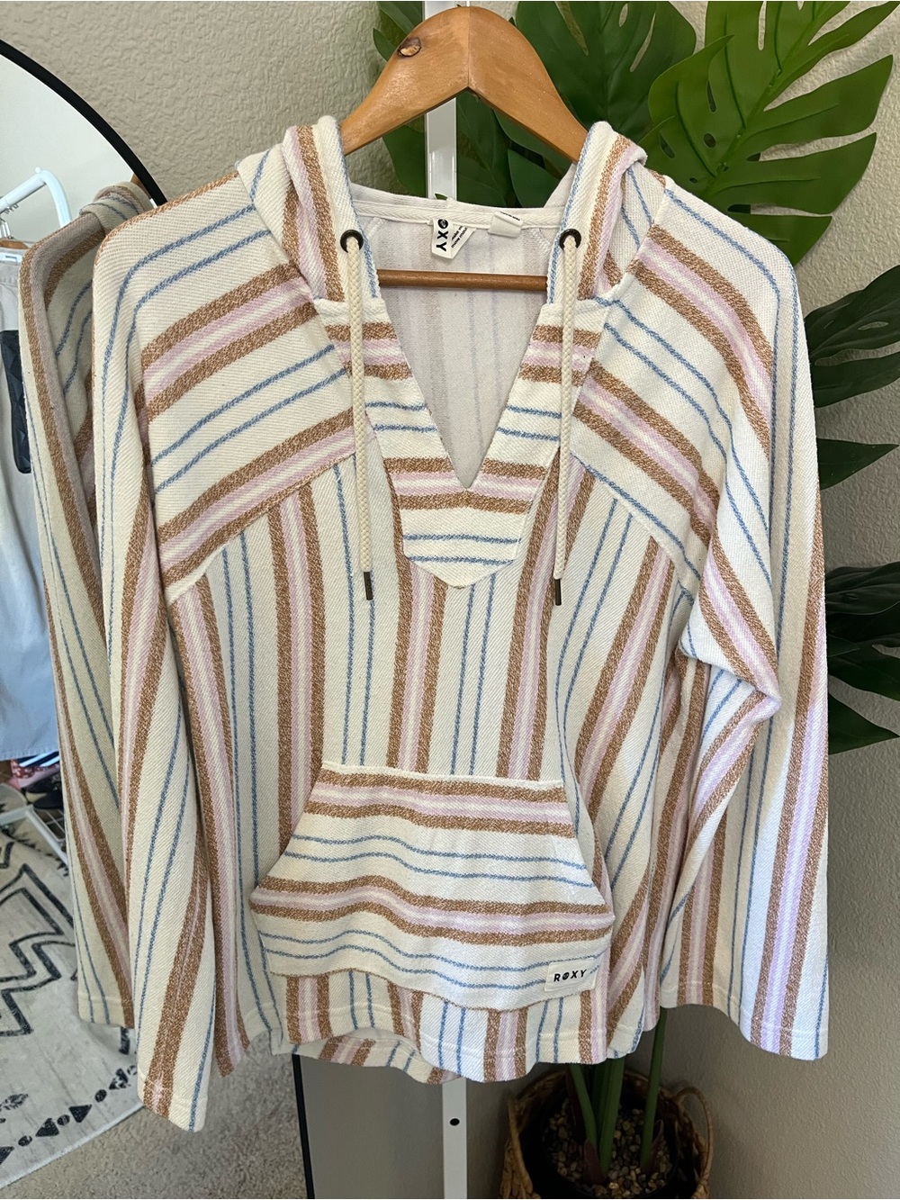🌊🤍 Roxy Striped Baja Hoodie Medium | Beachy Boho Surf Pullover